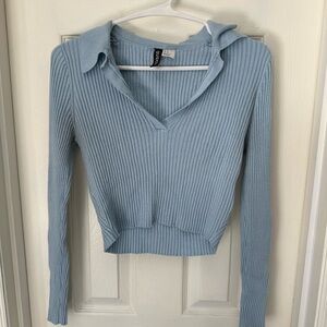 H&M divided light blue cropped long sleeve